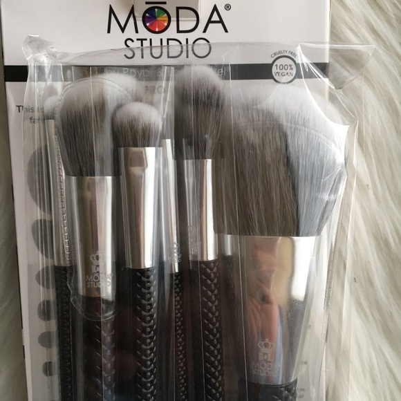 Moda studio 8 pc makeup brushes - Picture 3 of 4